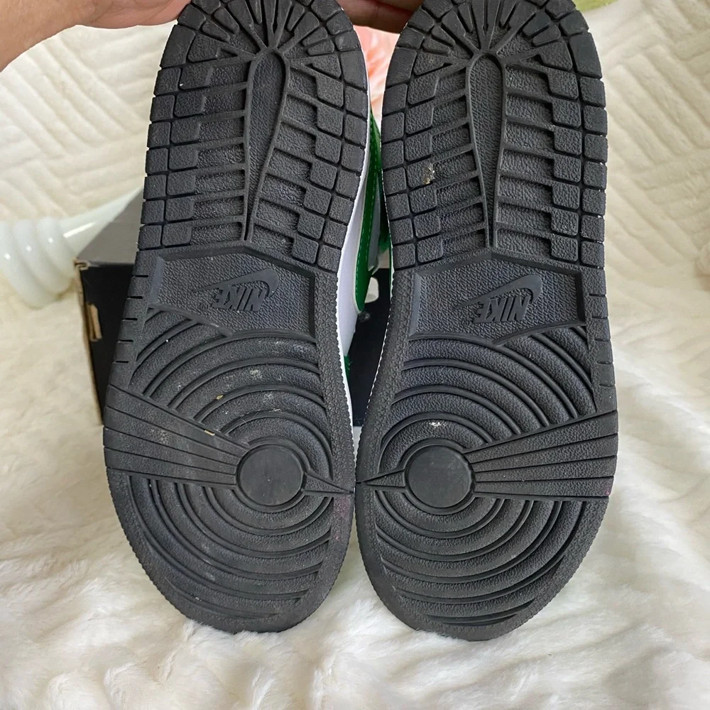 Nike Green and White High-Top Sneakers SIZE 1.5Y - Picture 9 of 9